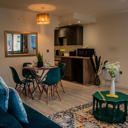 Bv Lush Apartment At Conditioning House Bradford Bradford  Eksteriør billede
